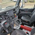 2016 Peterbilt 579 Tandem Axle Day Cab full