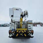 2009 International 7400 Bucket Truck full