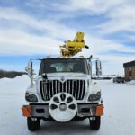 2009 International 7400 Bucket Truck full